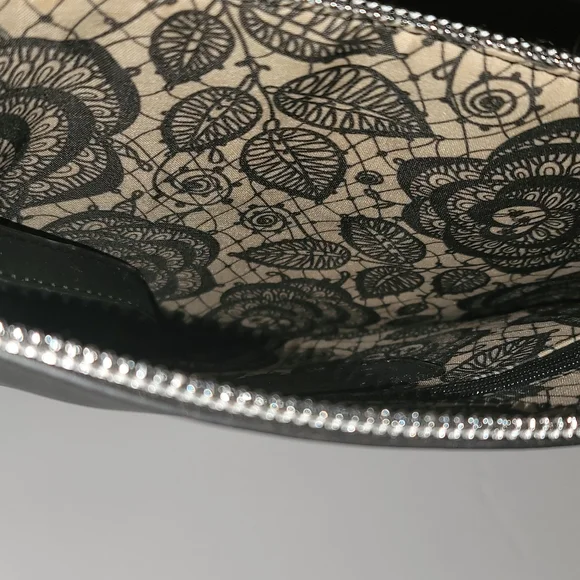 Carlos Santana Stars Clutch Purse Black & Gold - Picture 3 of 3